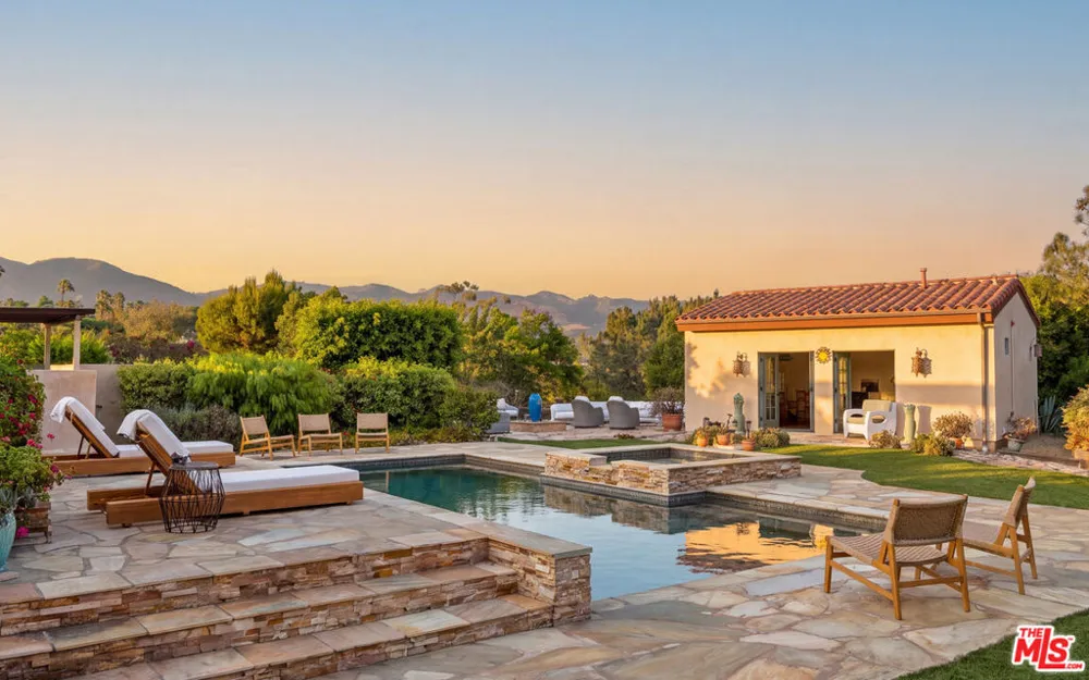 29089 Grayfox Street Malibu, CA 90265