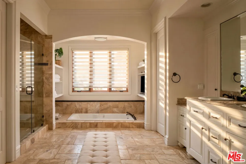 29089 Grayfox Street Malibu, CA 90265