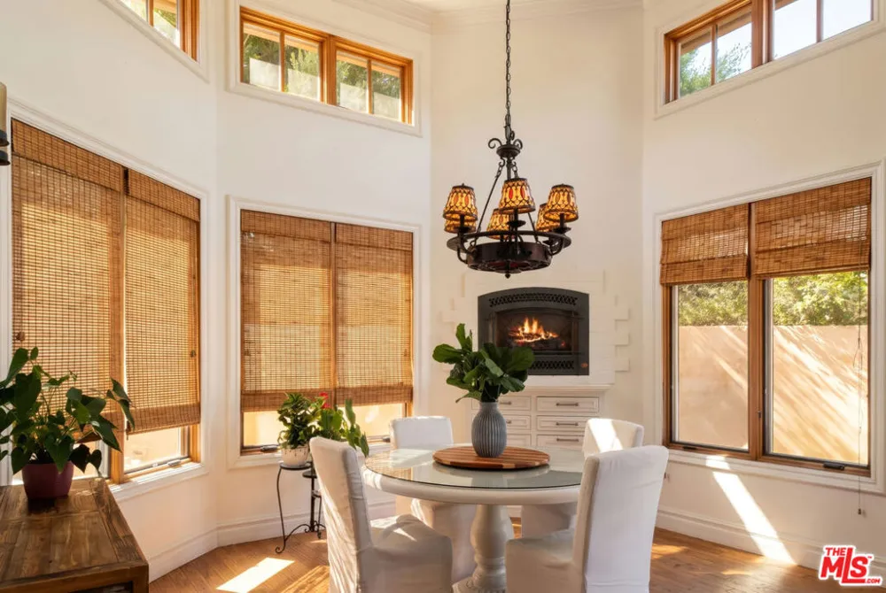 29089 Grayfox Street Malibu, CA 90265