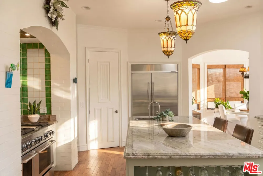 29089 Grayfox Street Malibu, CA 90265