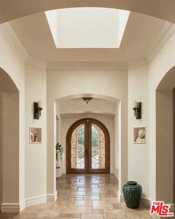 29089 Grayfox Street Malibu, CA 90265