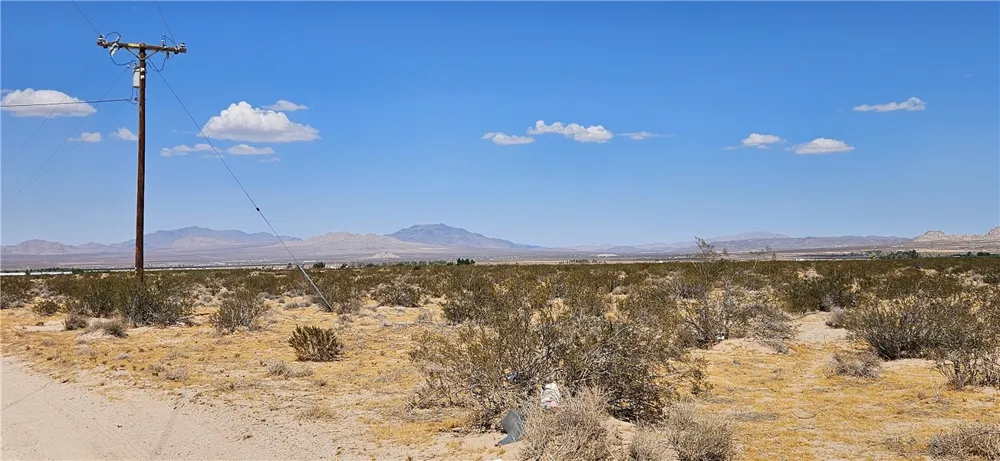 800 Lincoln Rd. Lucerne Valley, CA 92356