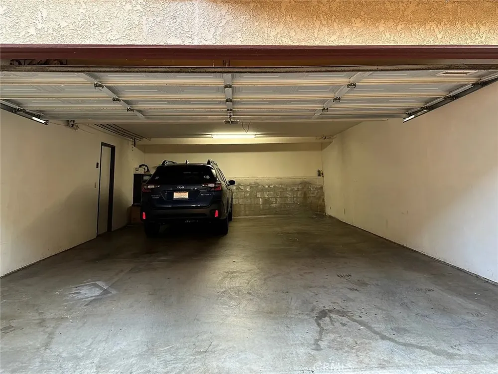 10220 De Soto Avenue #6 Chatsworth, CA 91311