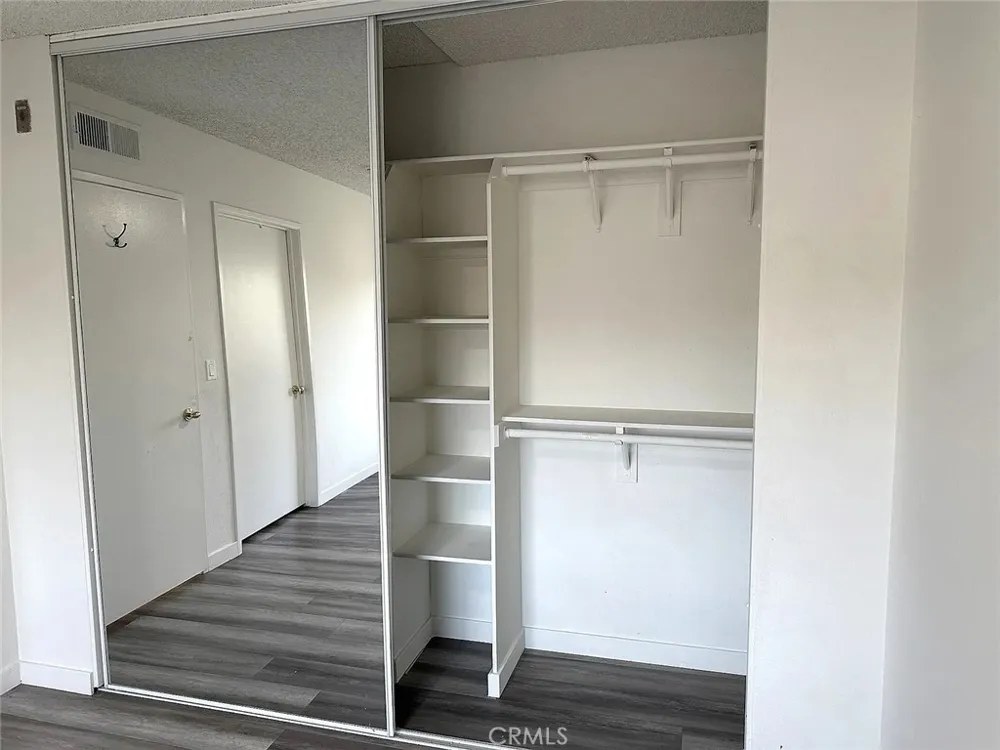 10220 De Soto Avenue #6 Chatsworth, CA 91311