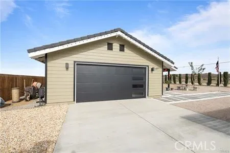 13857 E Avenue G2 Lancaster, CA 93535