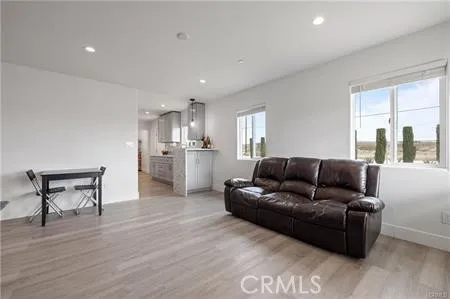 13857 E Avenue G2 Lancaster, CA 93535
