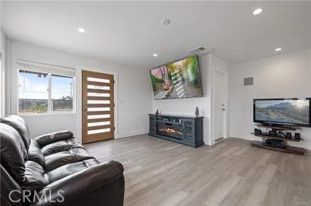 13857 E Avenue G2 Lancaster, CA 93535