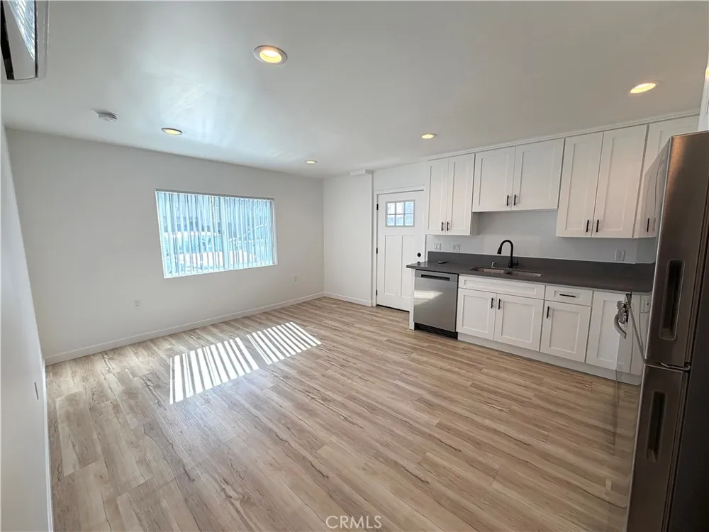 12821 Doty Avenue #C Hawthorne, CA 90250
