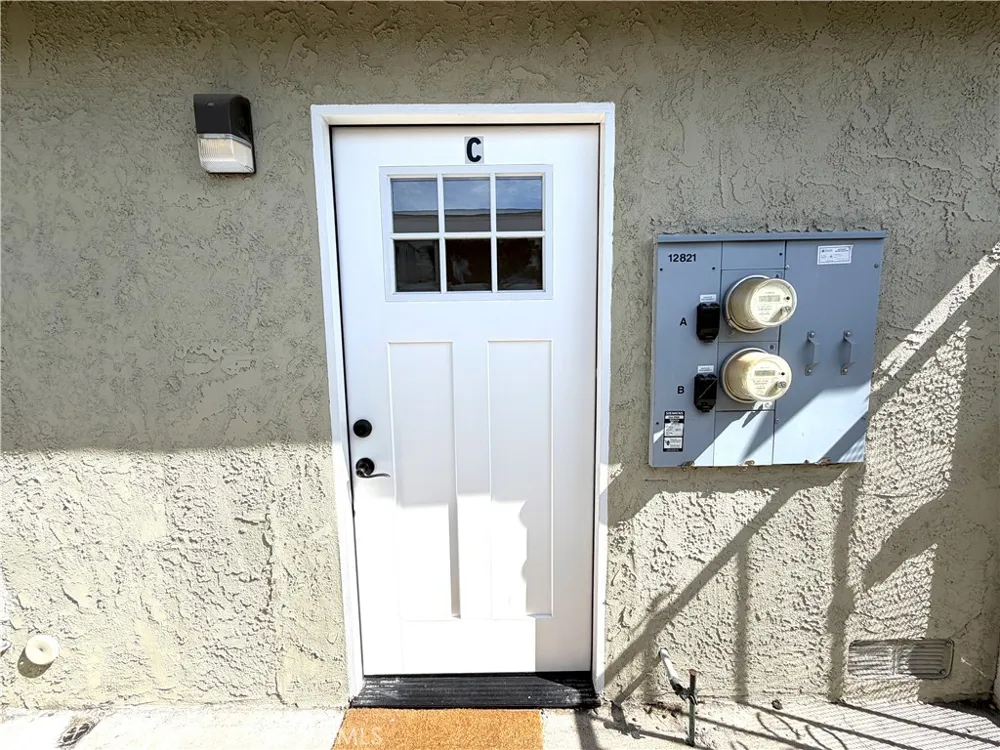 12821 Doty Avenue #C Hawthorne, CA 90250