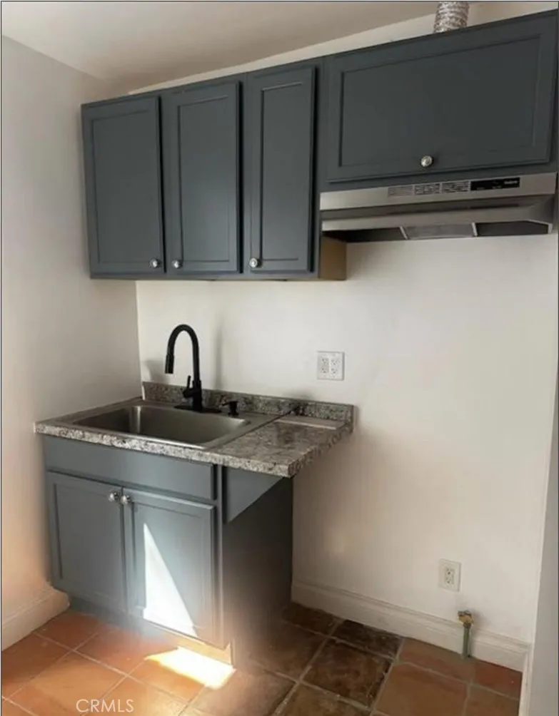 311 Dwight Avenue Compton, CA 90220