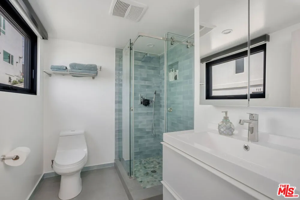 4108 Highland Avenue Manhattan Beach, CA 90266