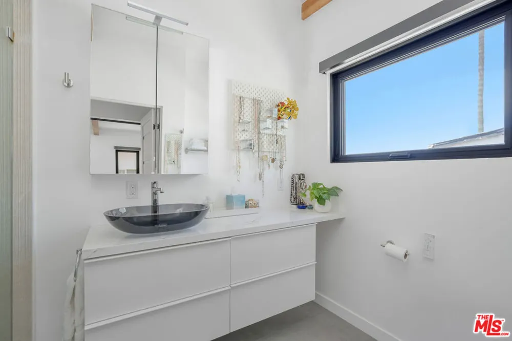 4108 Highland Avenue Manhattan Beach, CA 90266
