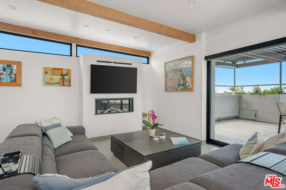 4108 Highland Avenue Manhattan Beach, CA 90266