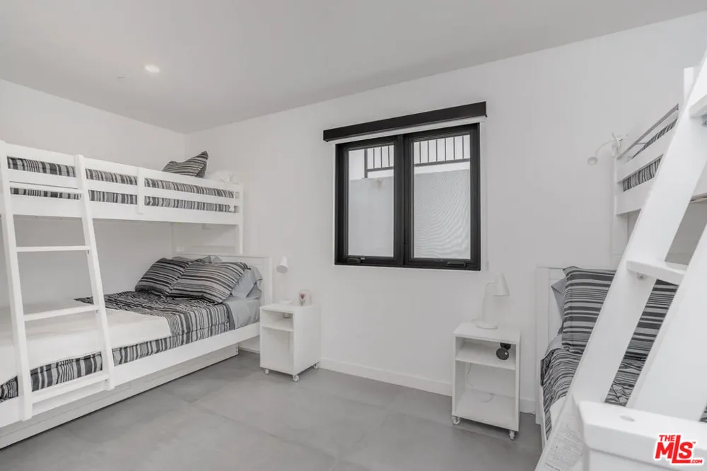 4108 Highland Avenue Manhattan Beach, CA 90266