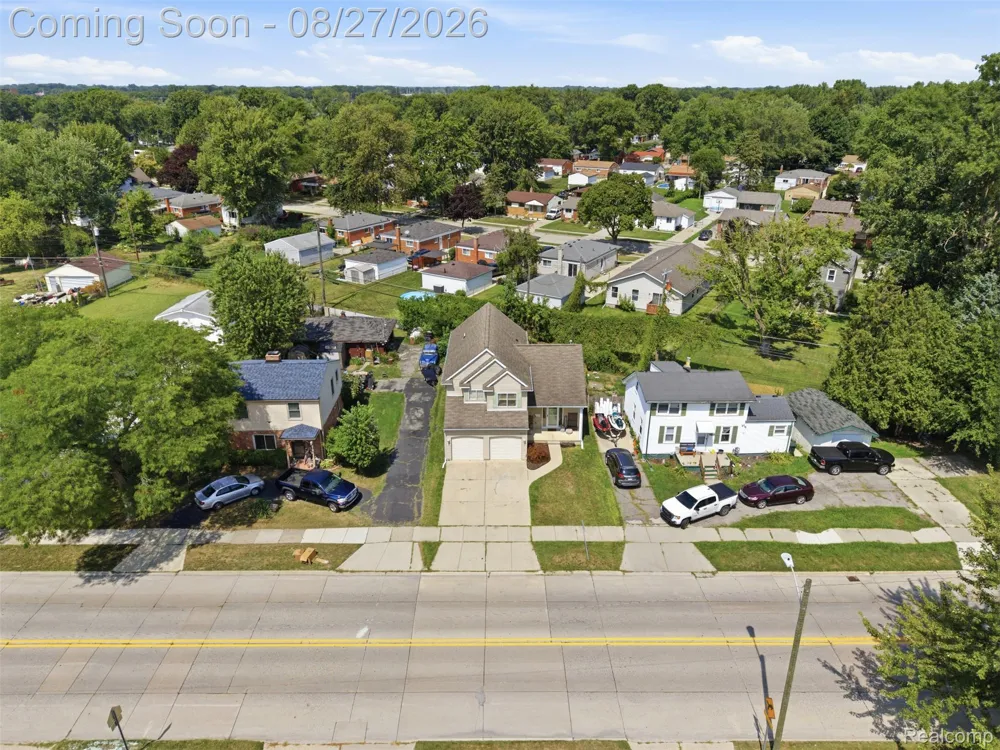 22571 E 13 Mile Road St Clair Shores City, MI 48082