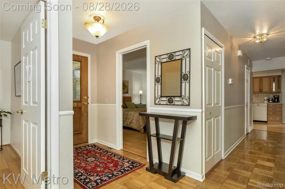 2330 Washington Avenue Royal Oak City, MI 48073