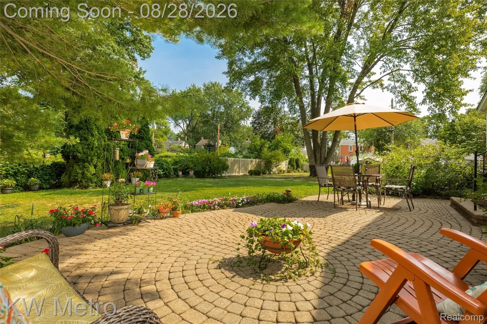 2330 Washington Avenue Royal Oak City, MI 48073