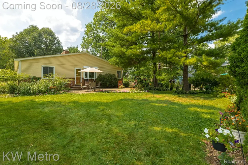2330 Washington Avenue Royal Oak City, MI 48073