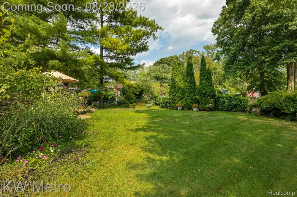 2330 Washington Avenue Royal Oak City, MI 48073