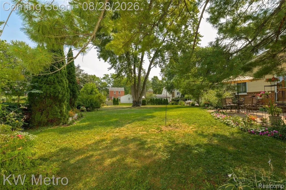 2330 Washington Avenue Royal Oak City, MI 48073