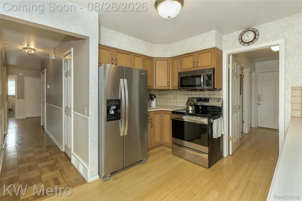 2330 Washington Avenue Royal Oak City, MI 48073