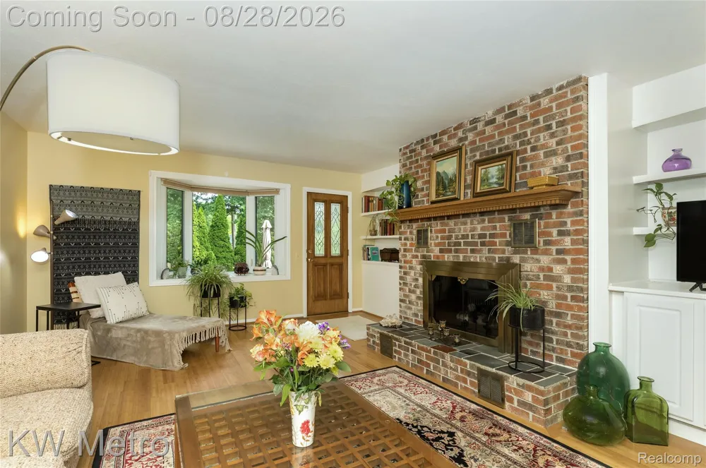 2330 Washington Avenue Royal Oak City, MI 48073