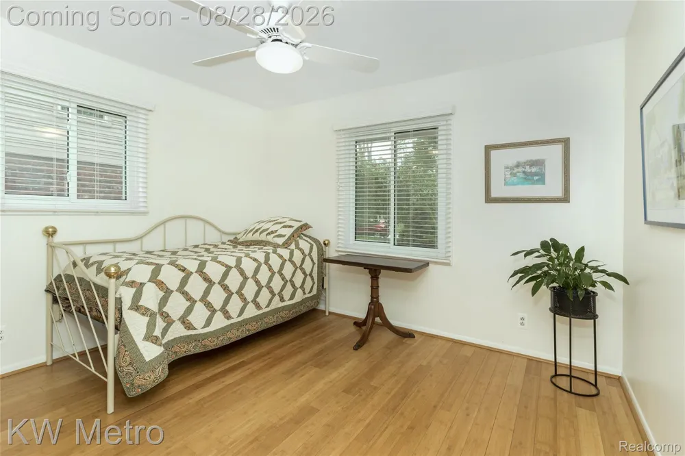 2330 Washington Avenue Royal Oak City, MI 48073