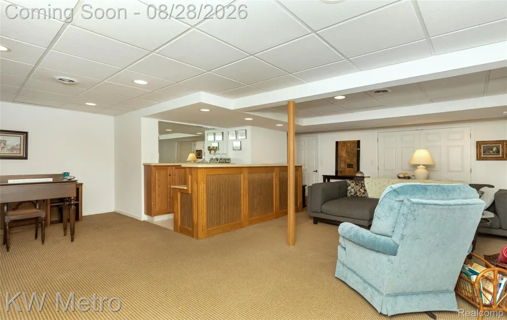 2330 Washington Avenue Royal Oak City, MI 48073