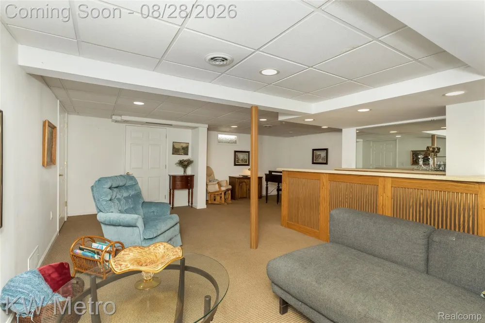 2330 Washington Avenue Royal Oak City, MI 48073