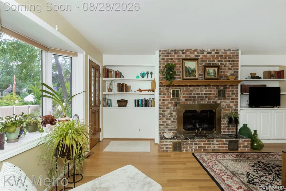2330 Washington Avenue Royal Oak City, MI 48073