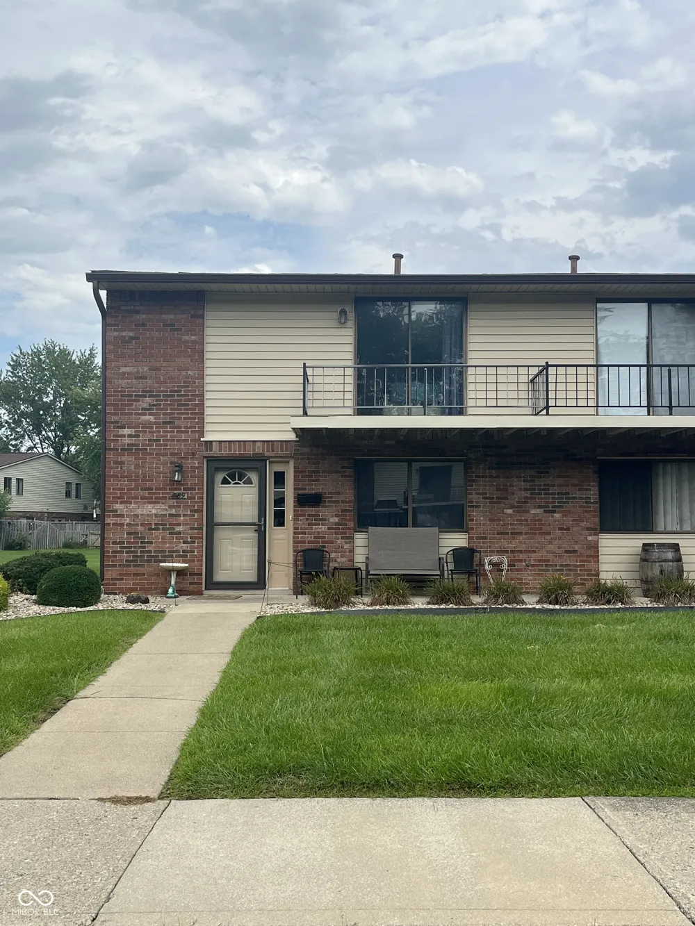 989 Greenwood W Greenwood, IN 46142