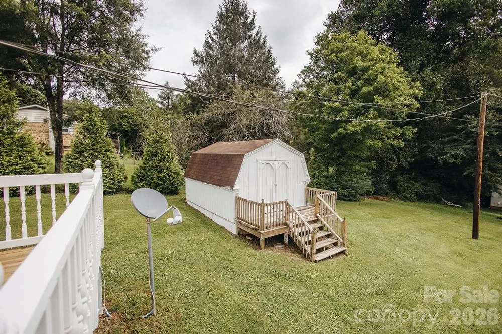 1559 Zion Hill Road Marion, NC 28752