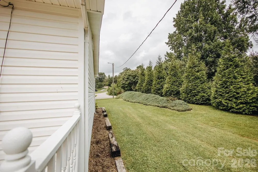 1559 Zion Hill Road Marion, NC 28752