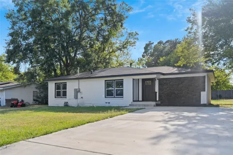 1613 Irwin Lane