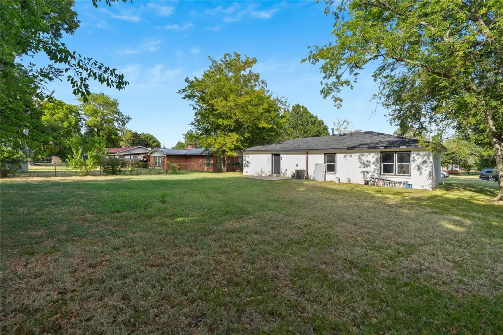 1613 Irwin Lane Sulphur Springs, TX 75482