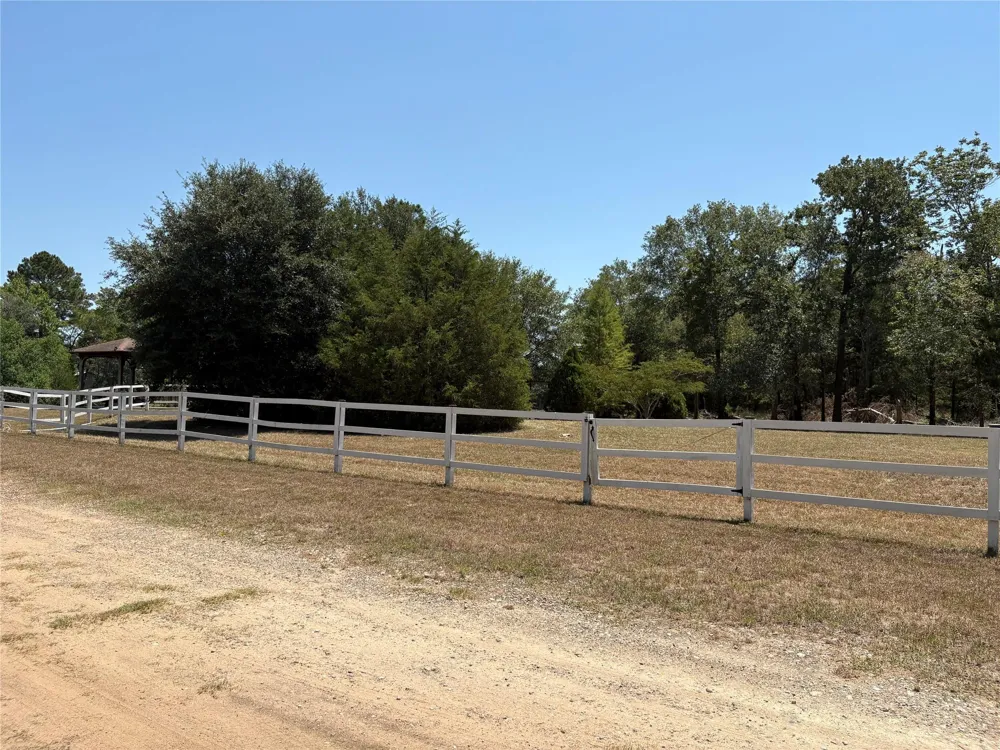 26133 Moose Drive Hempstead, TX 77445