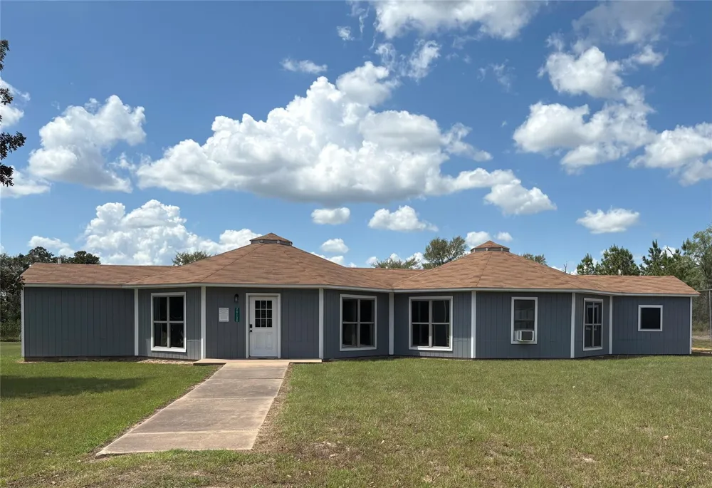 26133 Moose Drive Hempstead, TX 77445