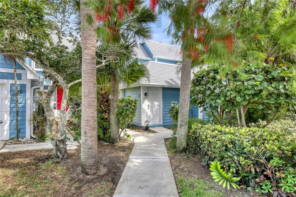 119 Ocean Dunes Cir Jupiter, FL 33477
