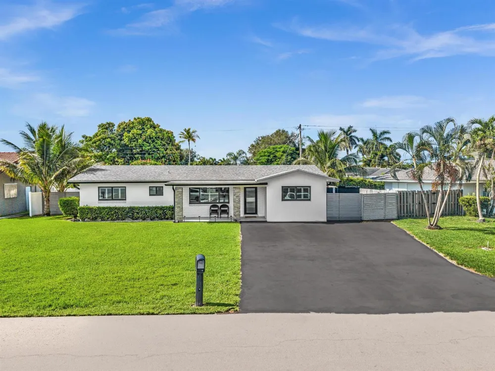 2056 PARK PLACE Boca Raton, FL 33486