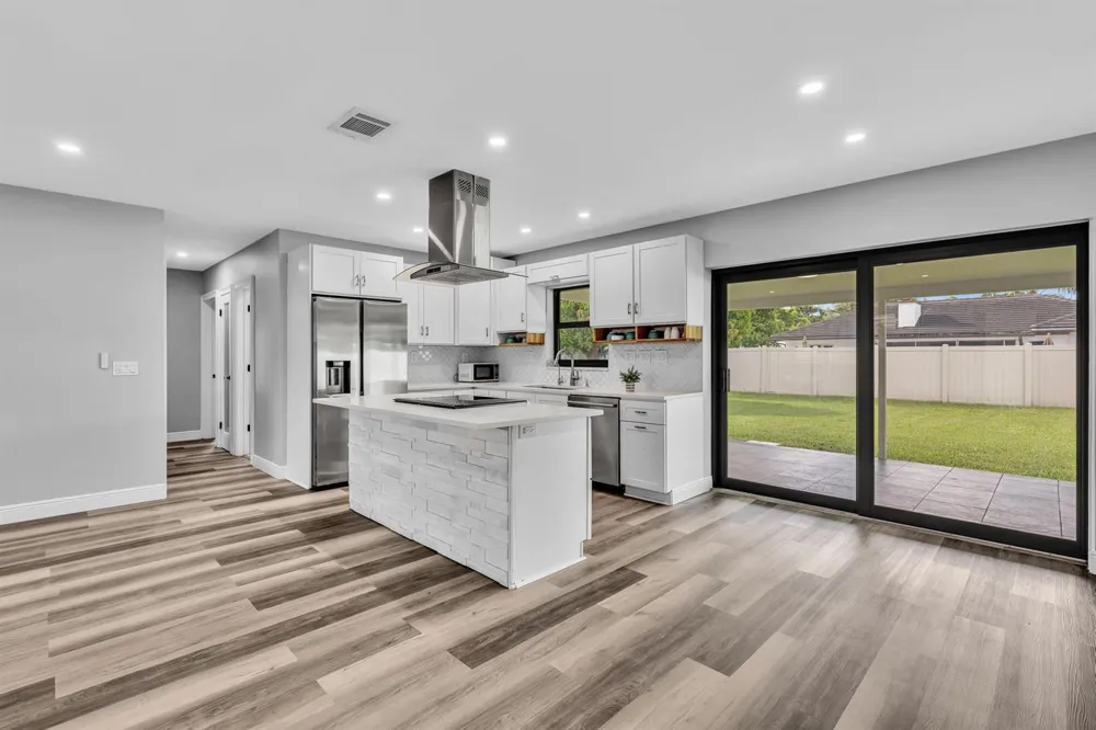 2056 PARK PLACE Boca Raton, FL 33486