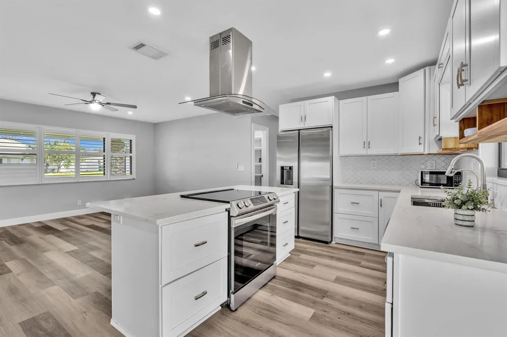 2056 PARK PLACE Boca Raton, FL 33486