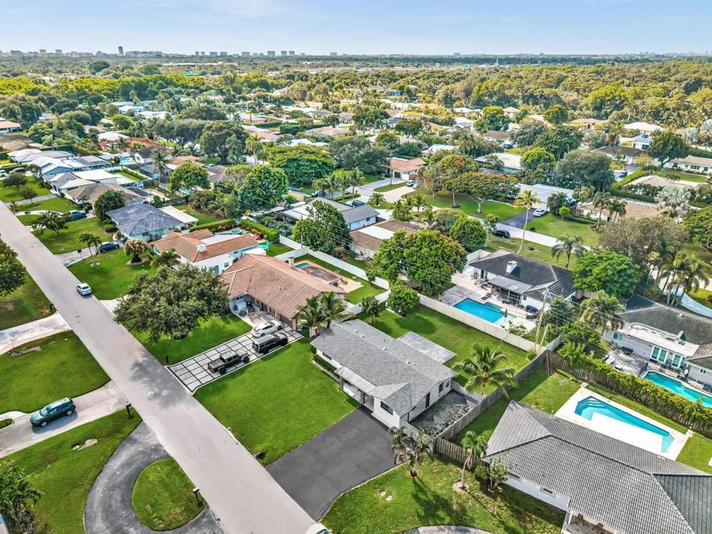 2056 PARK PLACE Boca Raton, FL 33486