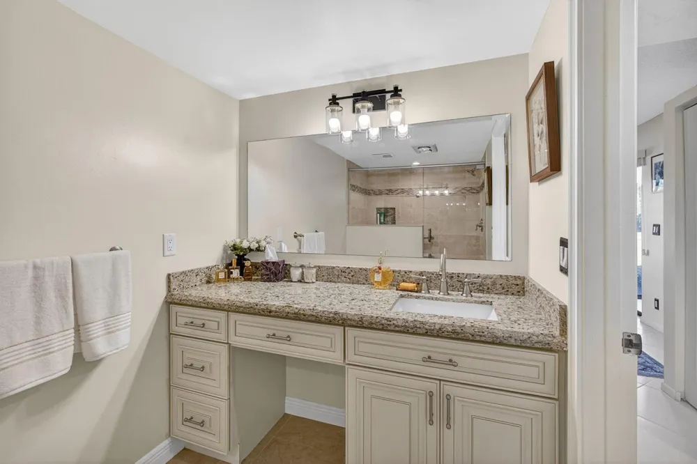 11282 GREEN LAKE DRIVE #104 Boynton Beach, FL 33437