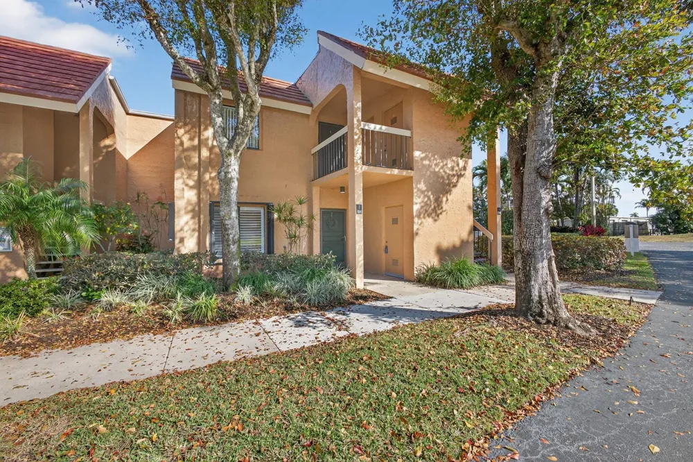 11282 GREEN LAKE DRIVE #104 Boynton Beach, FL 33437