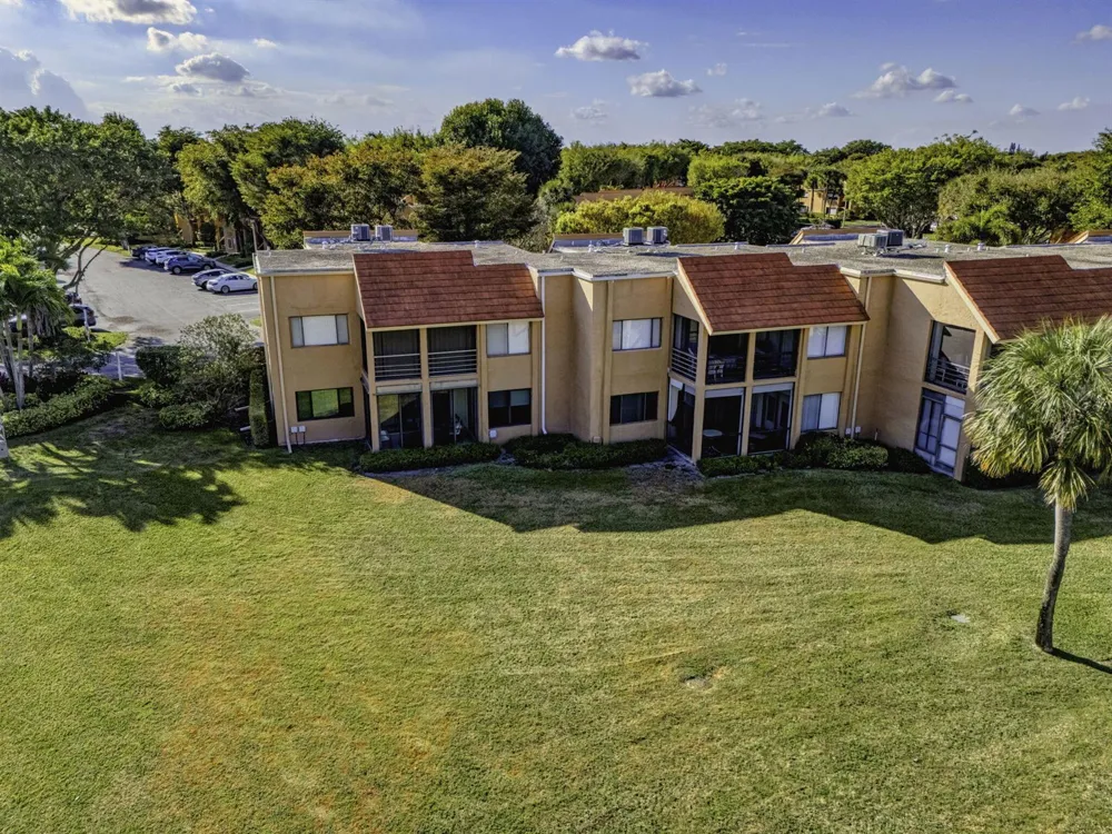 11282 GREEN LAKE DRIVE #104 Boynton Beach, FL 33437