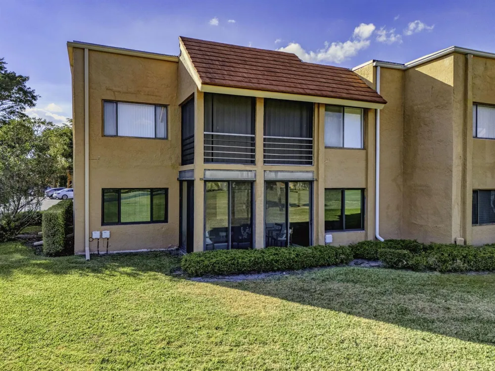 11282 GREEN LAKE DRIVE #104 Boynton Beach, FL 33437