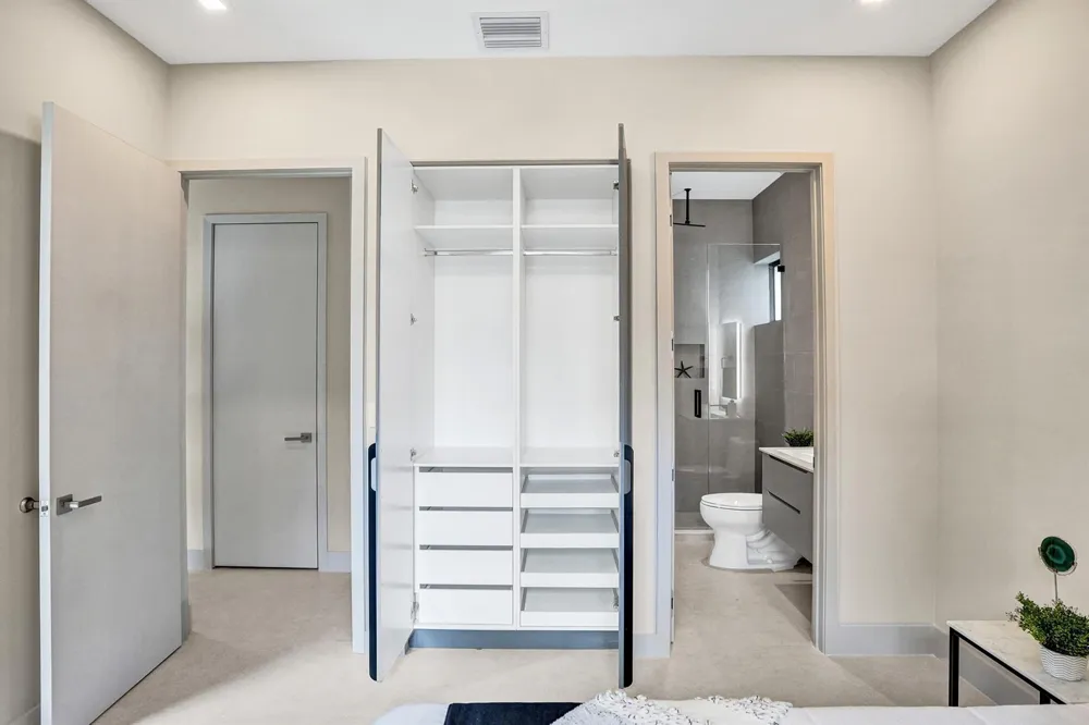 1140 SE 6TH TERRACE Fort Lauderdale, FL 33316
