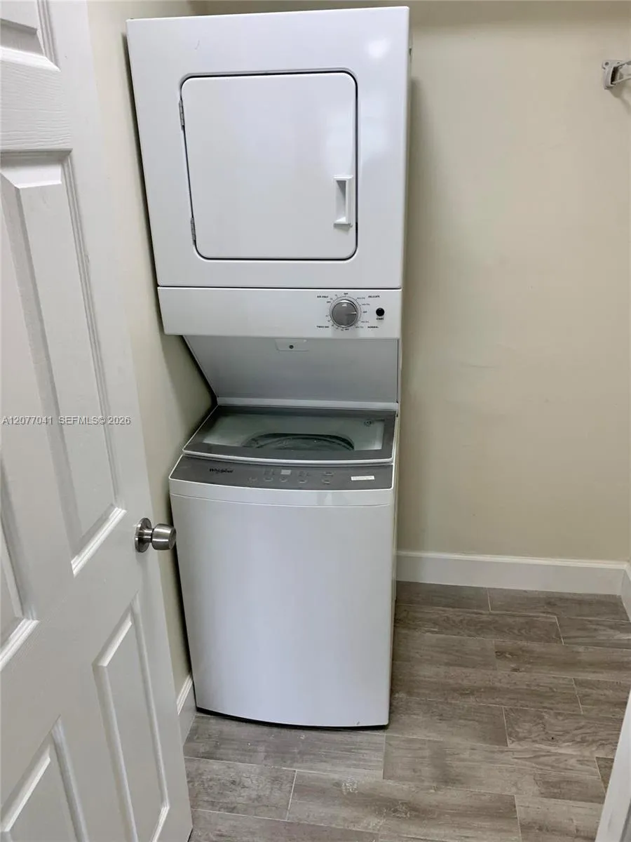 2051 NW 81st Ave #528 Pembroke Pines, FL 33024