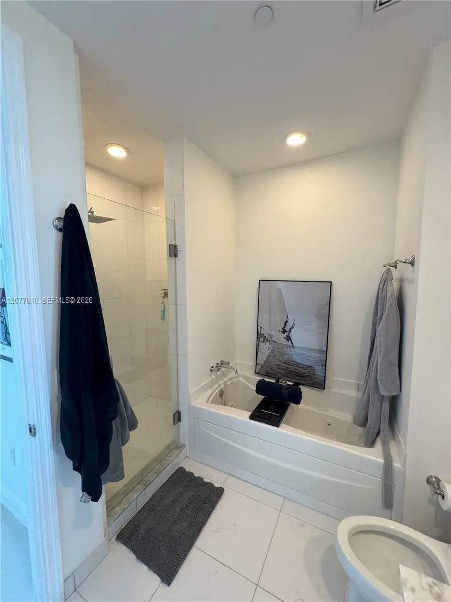 55 SE 6th St #4106 Miami, FL 33131