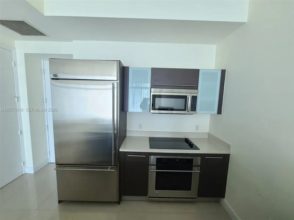 55 SE 6th St #4106 Miami, FL 33131